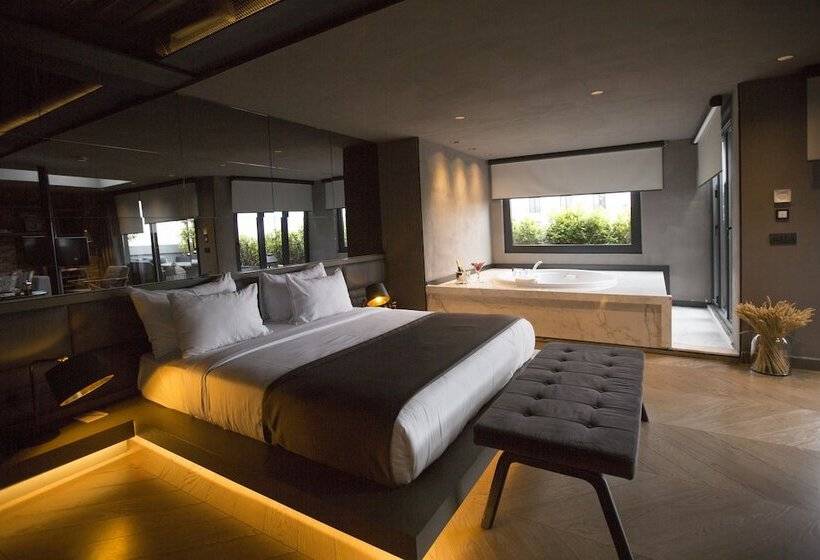 ハイドロマッサージバス付きスイート, Cityloft 81