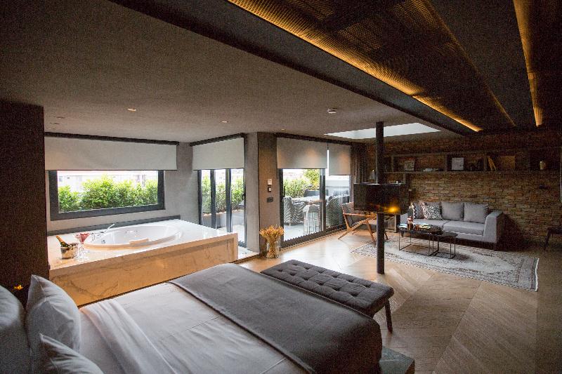 ハイドロマッサージバス付きスイート, Cityloft 81