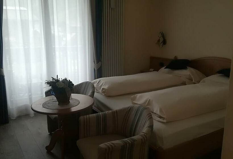 اتاق استاندارد, Flora