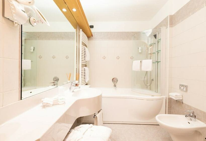 اتاق استاندارد, Flora