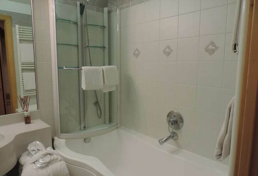 اتاق استاندارد, Flora