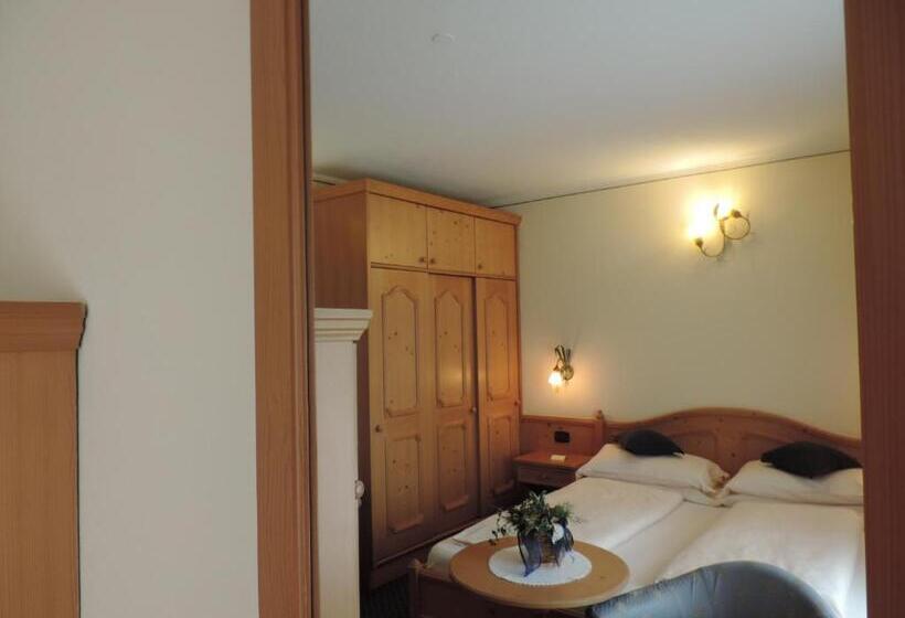 اتاق سوپریور, Flora