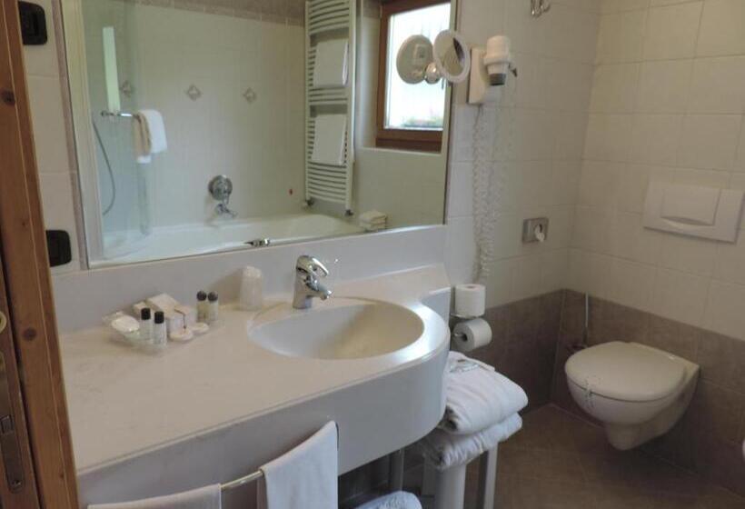 اتاق سوپریور, Flora