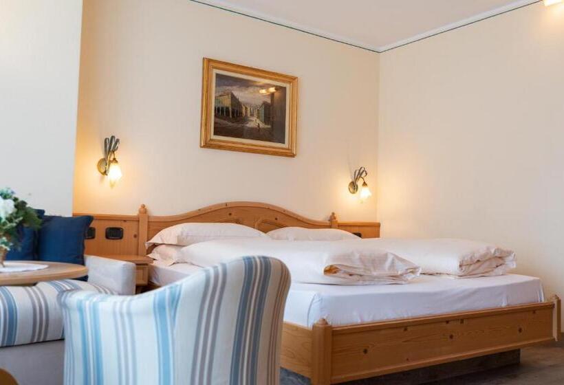 اتاق استاندارد با چشم‌انداز کوهستان, Flora