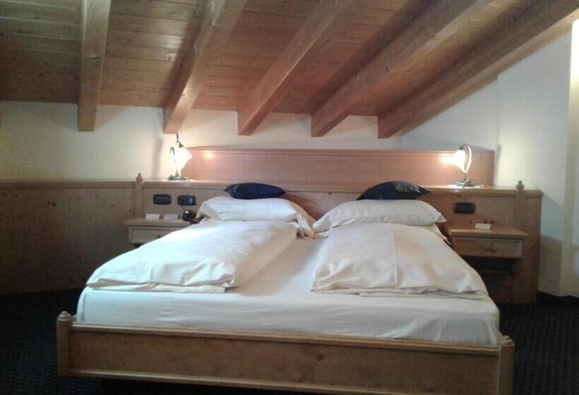 سوئیت جونیور خانوادگی, Flora