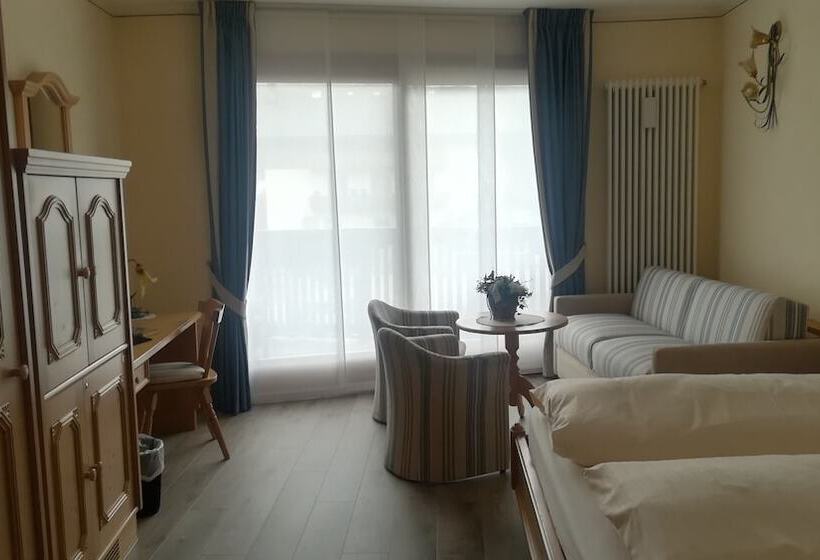 اتاق سوپریور, Flora