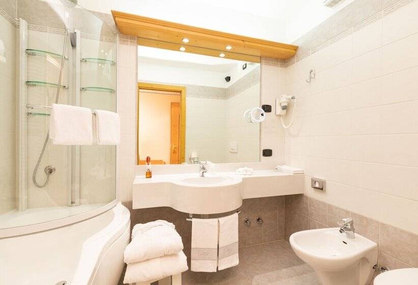 اتاق سوپریور, Flora