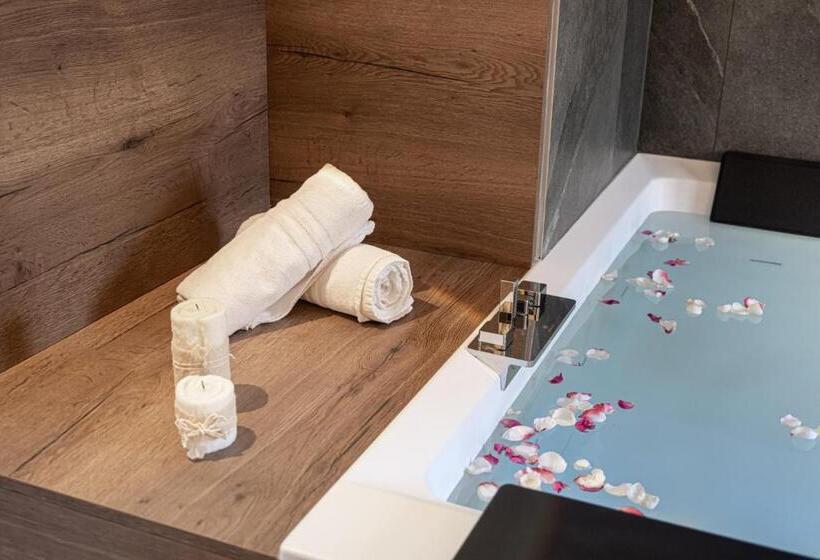 סוויטה עם ג'קוזי, àlia Bianca Active & Family