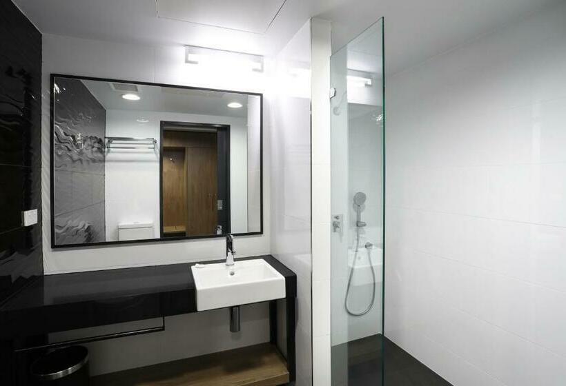 غرفة سوبيريور سرير كينج, Mercure Tamworth