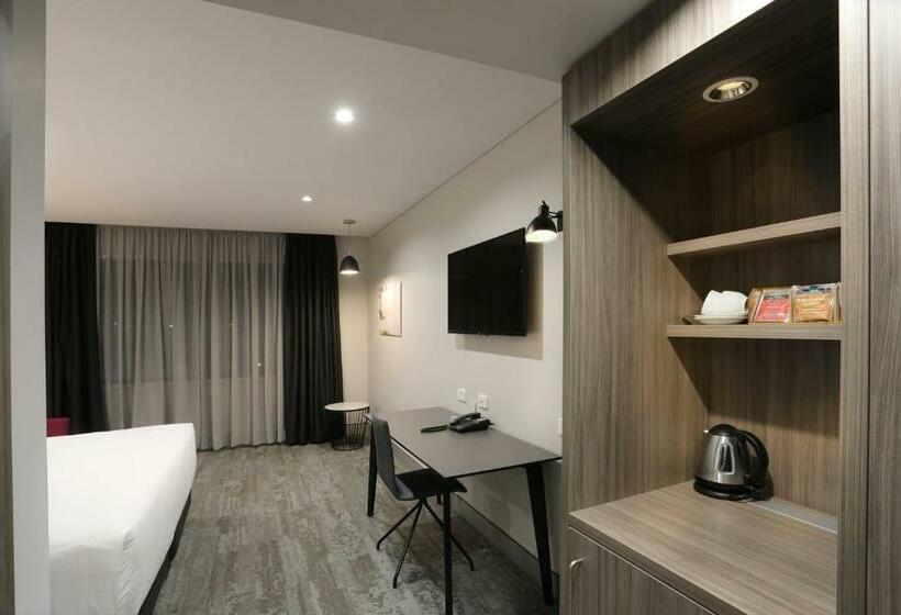 חדר סטנדרט עם מיטת קינג, Mercure Tamworth