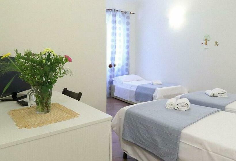 اتاق استاندارد چهار تخته, Mia Palace