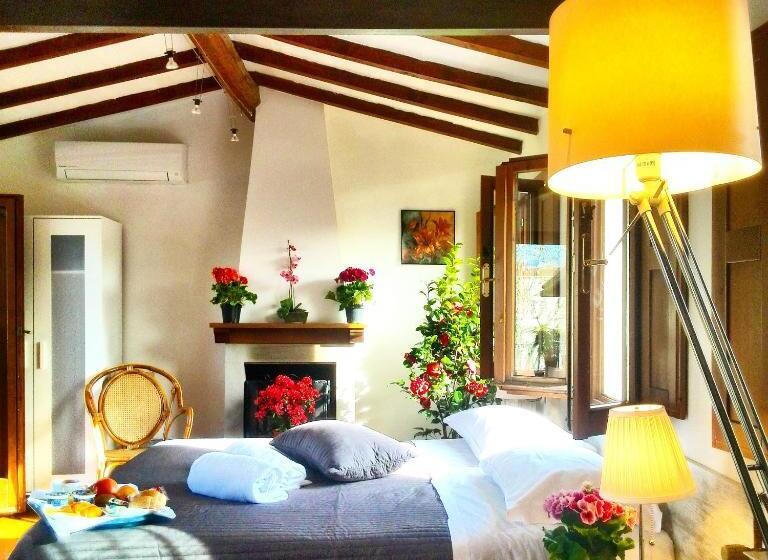 اتاق پنت هاوس, Mia Palace