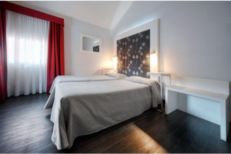 اتاق سوپریور با چشم‌انداز رودخانه, Mia Palace