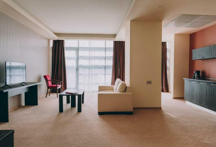 جناح ديلوكس, Ramada By Wyndham Constanta