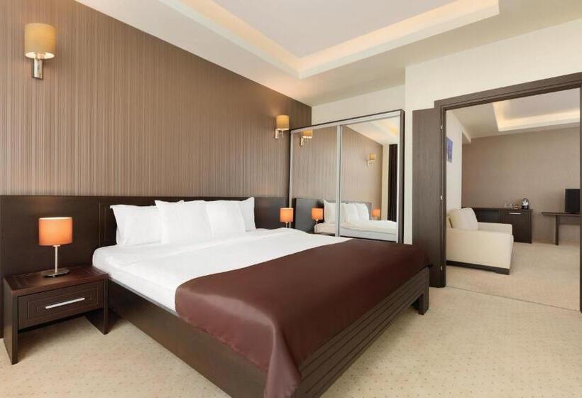 إستوديو قياسى سرير كينج, Ramada By Wyndham Constanta