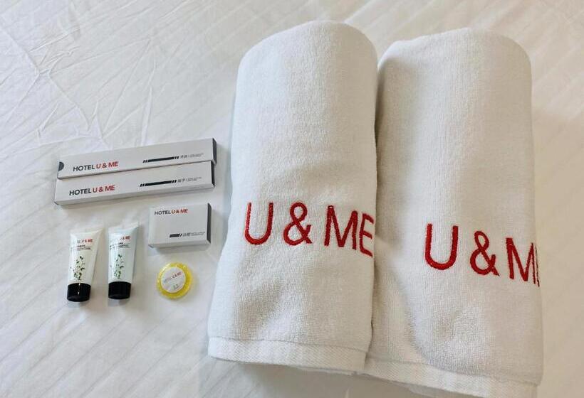 スタンダードルーム, U And Me