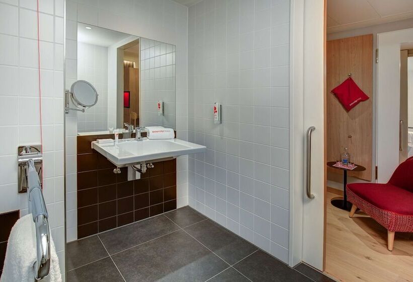 Номер Стандарт Адаптированный для Инвалидов, Intercityhotel Duisburg