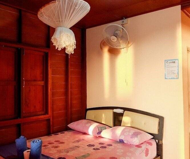 Бунгало Стандарт, J.b. Hut Bungalows