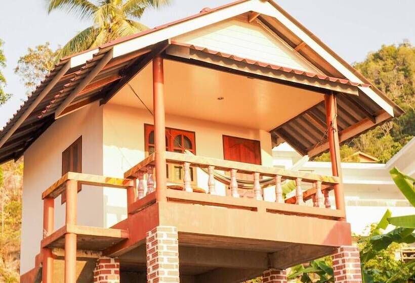 Бунгало Стандарт, J.b. Hut Bungalows