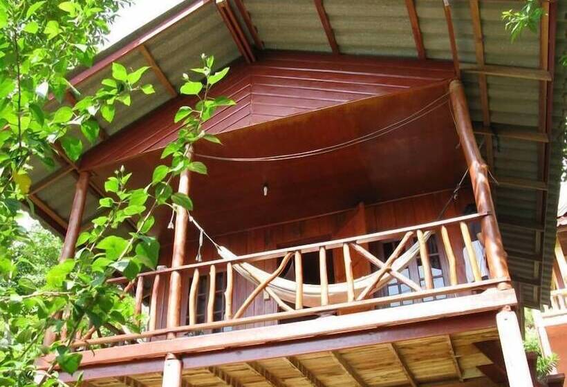 Бунгало Стандарт, J.b. Hut Bungalows