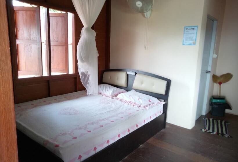 Бунгало Стандарт, J.b. Hut Bungalows