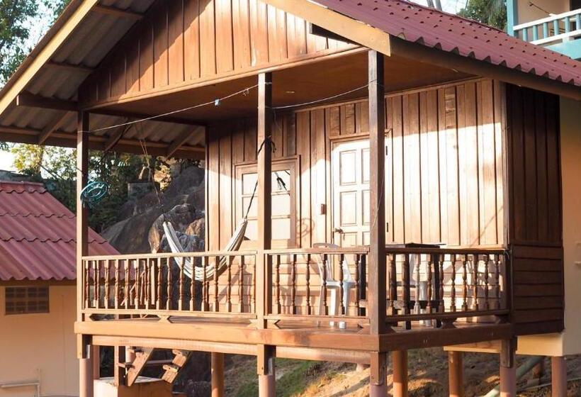 Бунгало Стандарт, J.b. Hut Bungalows