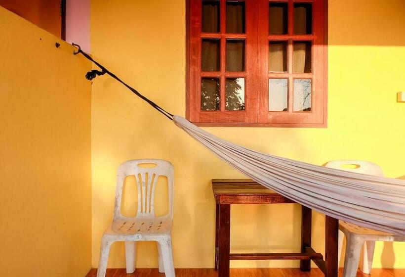 Номер Стандарт, J.b. Hut Bungalows