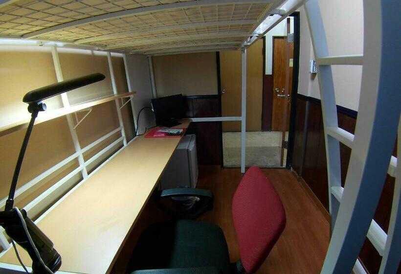 ルームシェアのワンベッド, Yokohama Hostel Village Hayashikaikan