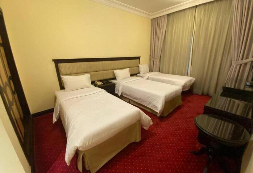 غرفة قياسية ثلاثية, فندق اطلس نسك مني سابقاً