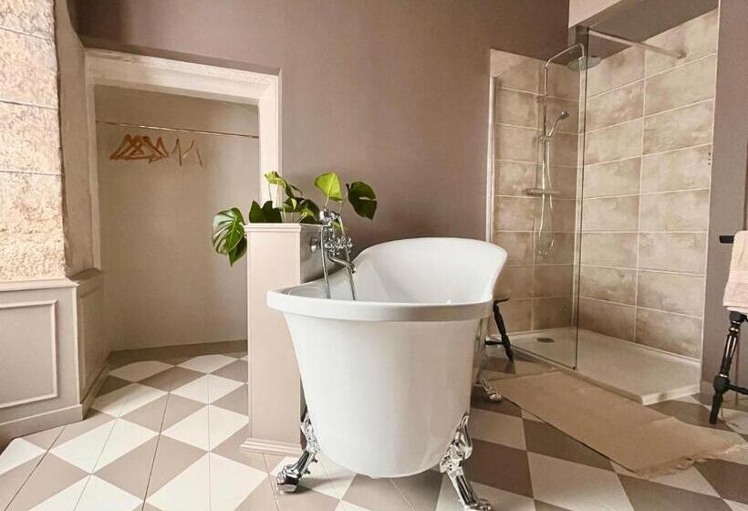 四人标准间, Ancienne Perception