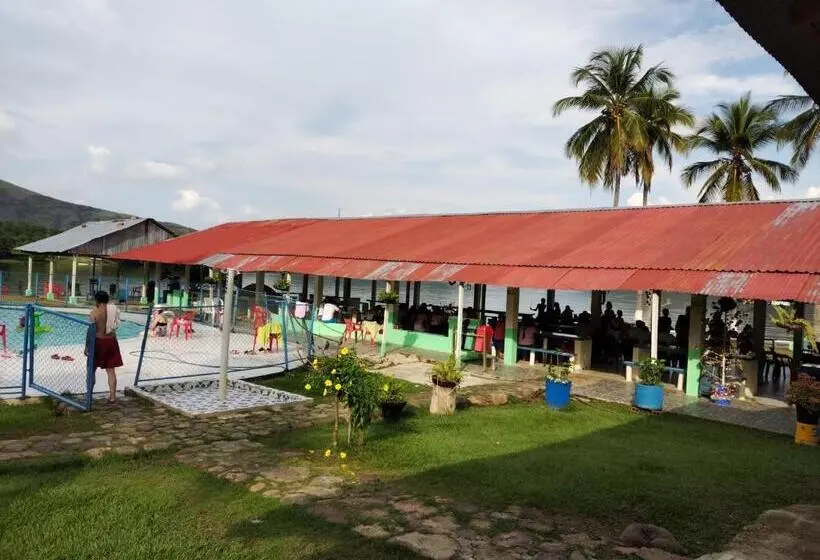 Perhehuone, Los Kioscos