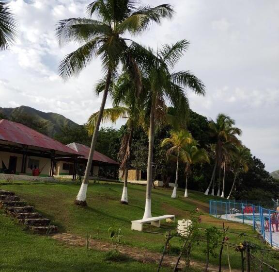 Семейный Номер, Los Kioscos