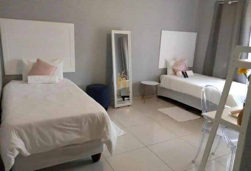 エコノミールーム, Agt Guesthouse