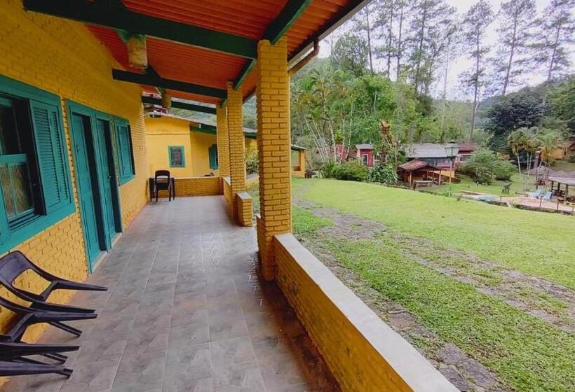 스탠다드 방갈로, Pousada Ananda Parivara Ashram