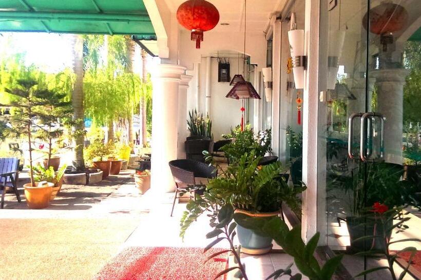 غرفة قياسية ثلاثية, Ene Inn