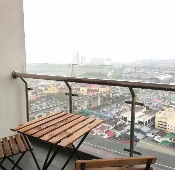带2个卧室的套房, Puchong Skypod Residence @ Hostay