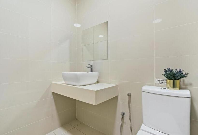 带阳台套房, Puchong Skypod Residence @ Hostay