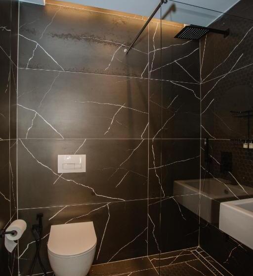 Dağ Manzaralı Standart Oda, Flaer