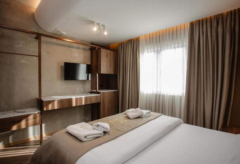 Dağ Manzaralı Standart Oda, Flaer