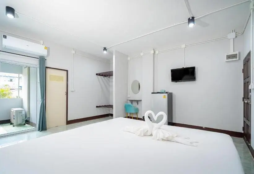 キングサイズベッドのデラックスルーム, The Palm Krabi Residence And Resort