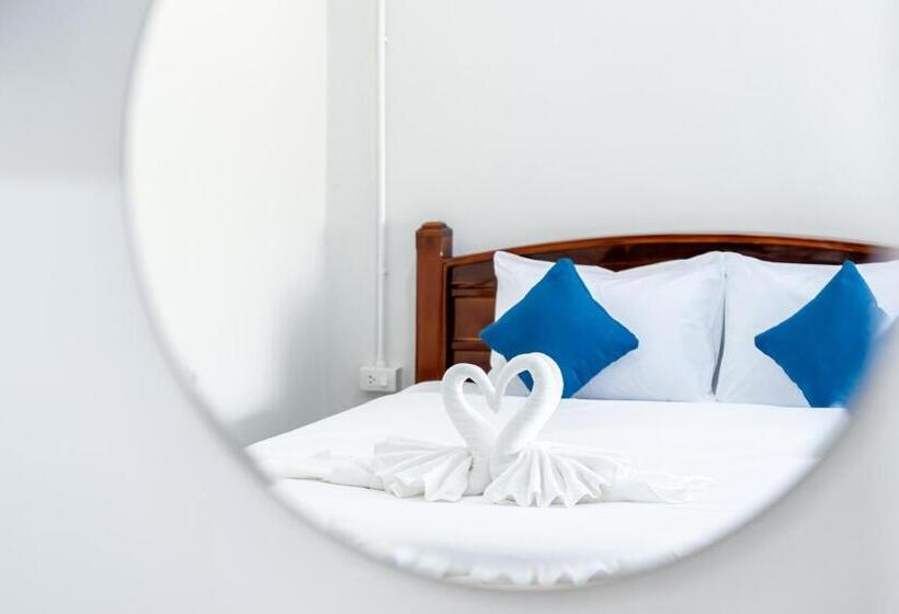 디럭스 룸 킹사이즈 침대, The Palm Krabi Residence And Resort