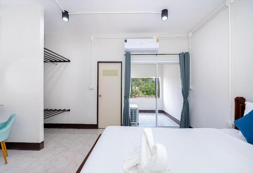 디럭스 룸 킹사이즈 침대, The Palm Krabi Residence And Resort