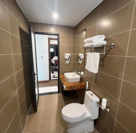 اتاق لوکس با بالکن, Lam Anh Hotel Bắc Từ Liêm Hà Nội