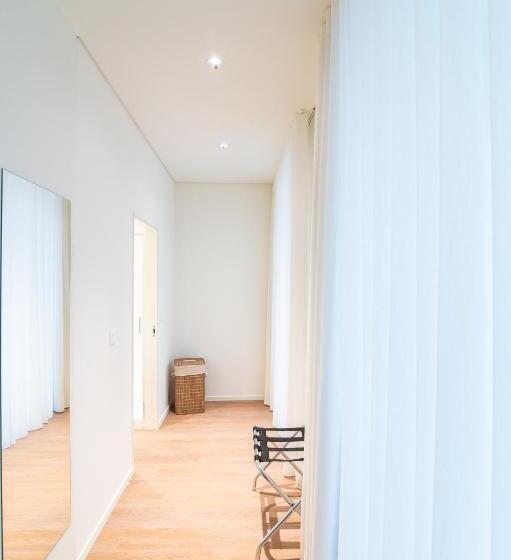 带大床的豪华间, Azoriani City Hostel Ponta Delgada