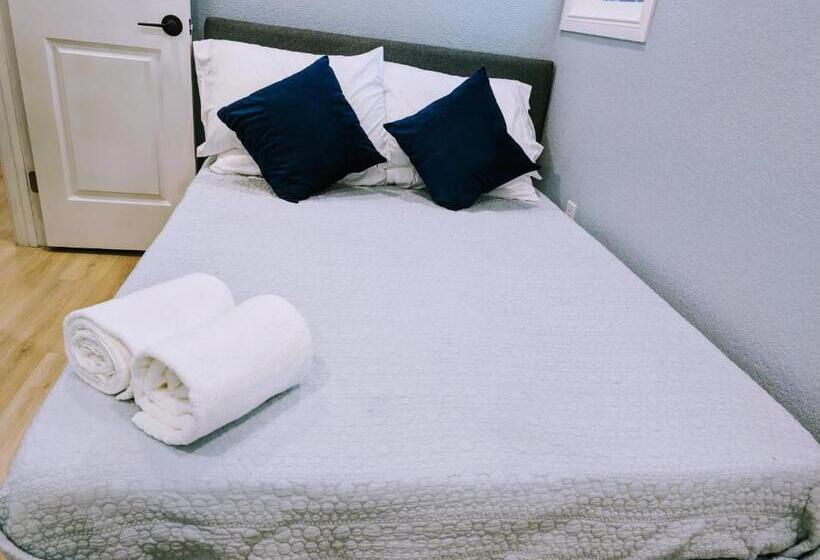 Standart Oda, Chic Parisian Guest House