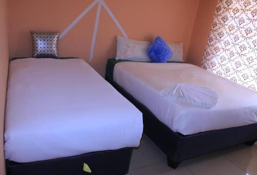 اتاق لوکس, Lormasol Mews Guesthouse