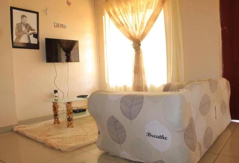 اتاق خانوادگی, Lormasol Mews Guesthouse
