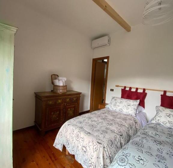 חדר סטנדרט לשלושה, Casale Del Passatore Sas