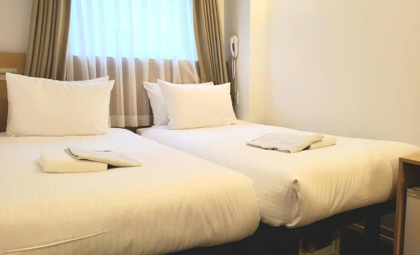 חדר סטודיו סטנדרד, Passage 2