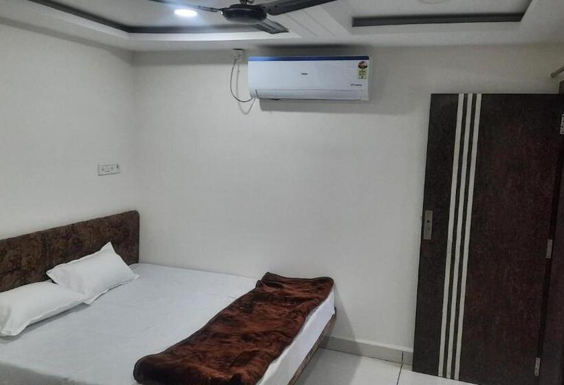 Standard Room, Shalimar